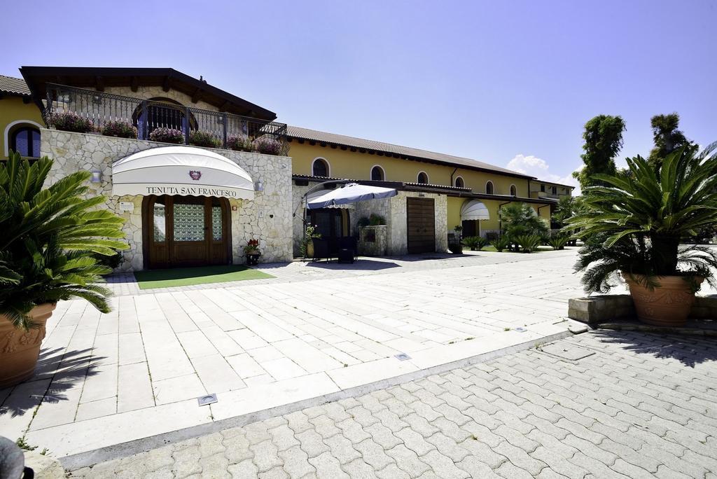 Hotel Tenuta San Francesco Barletta Dış mekan fotoğraf